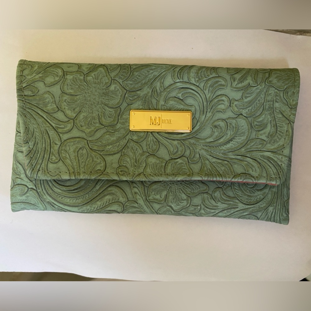 Make Up Junkie Sunglasses Case Brand New Never used Light Green Floral pattern